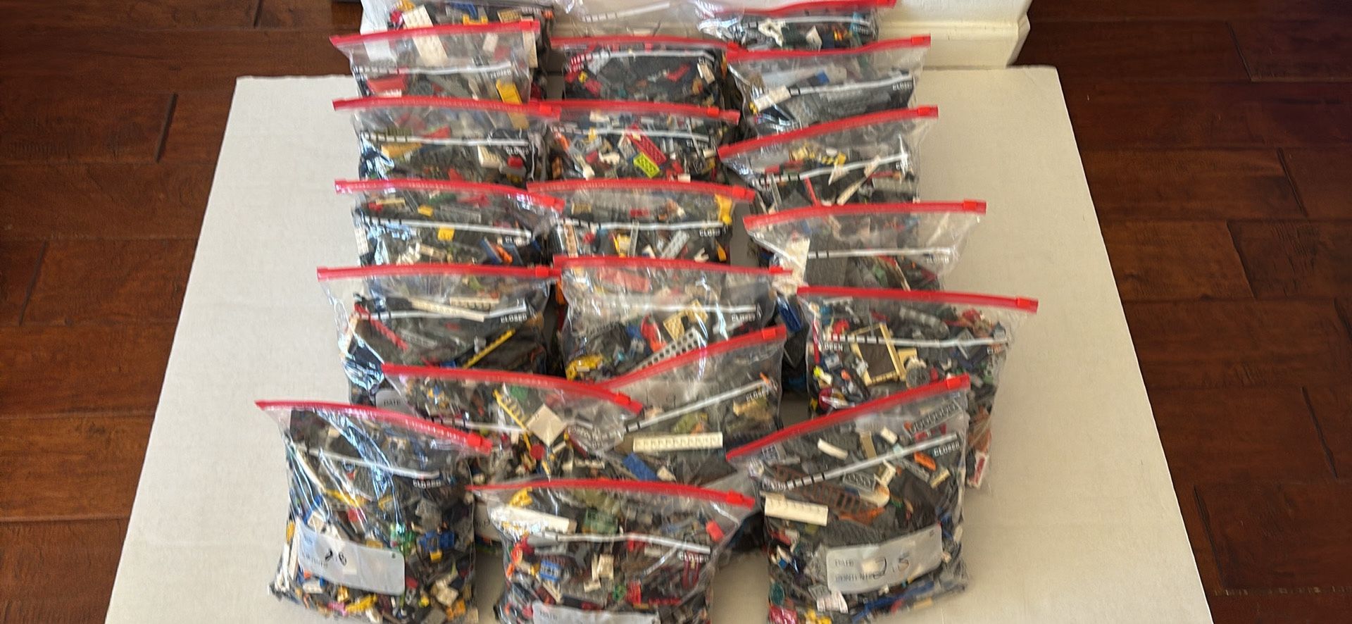 HUGE LEGO HAUL – 20 Bags of Authentic LEGO Bricks – 41 lbs +