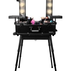 Vanity Travel Makeup 