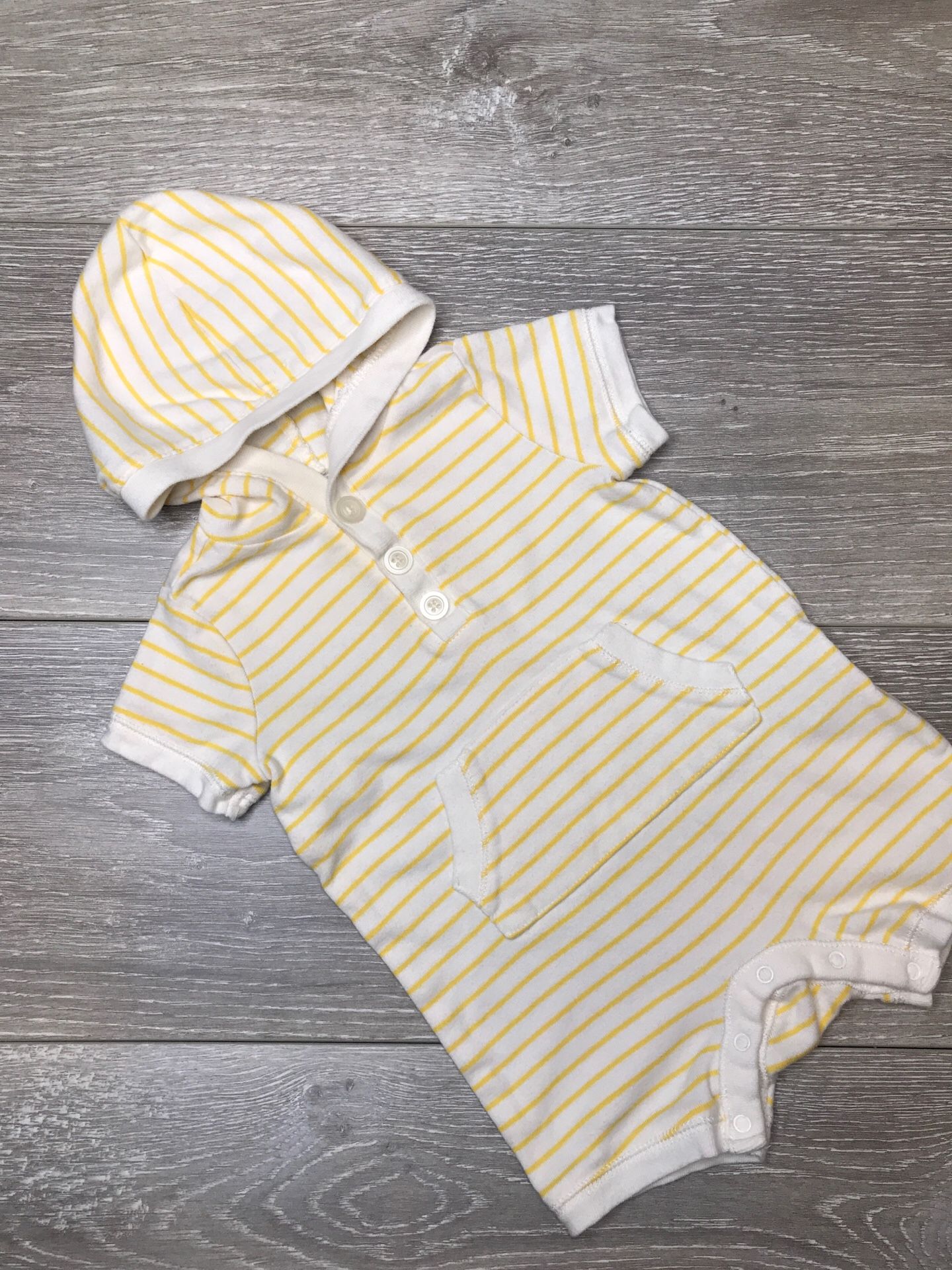 Baby Clothing Old Navy 3-6 Months $2