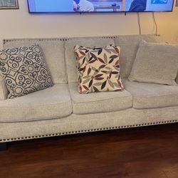 Couch for Sale – Excellent Condition