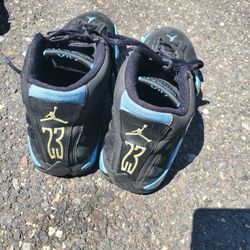 NIKE AIR JORDON RETROS SIZE 8.5
