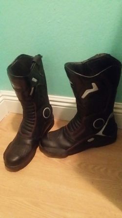 Joe rocket motorcycle boots.. Size 12 mens... Like new