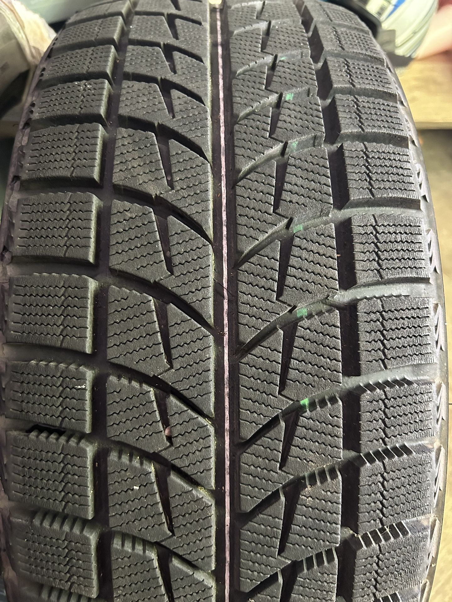 4 new 225-40r18