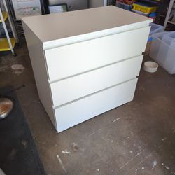 White IKEA Malm Dresser 