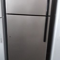 G.E. REFRIGERATOR