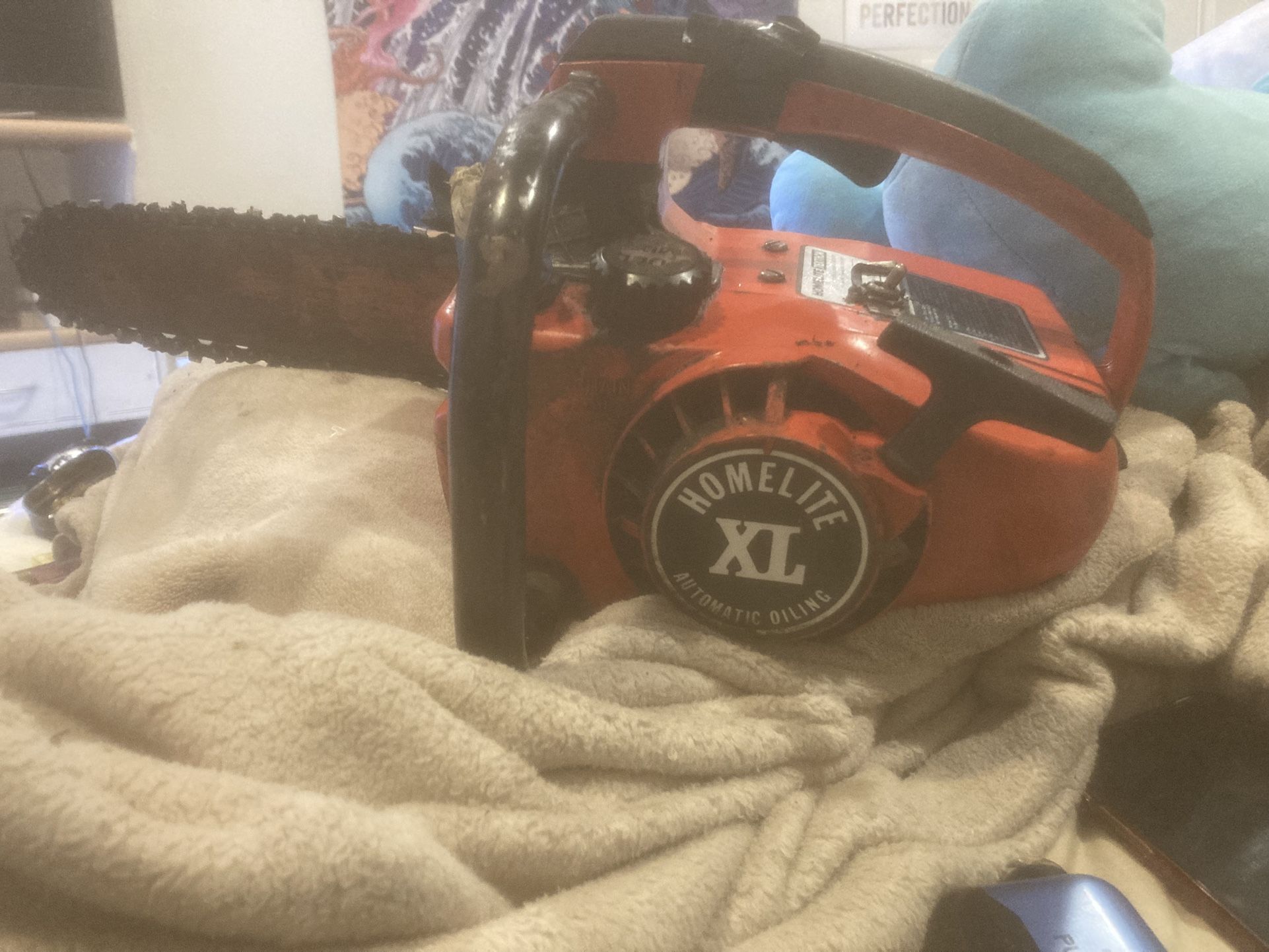 Homelite Automatic Oiling Chainsaw