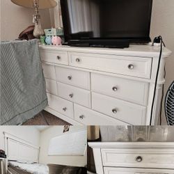 Beautiful White FULL Bedroom Set
Hermosa Recama Blanca Full