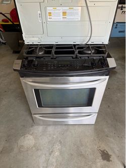 Kenmore elite gas stove and ge microwave