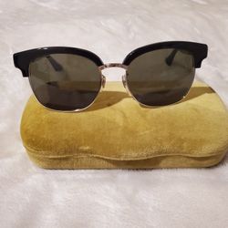 Gucci Sunglass