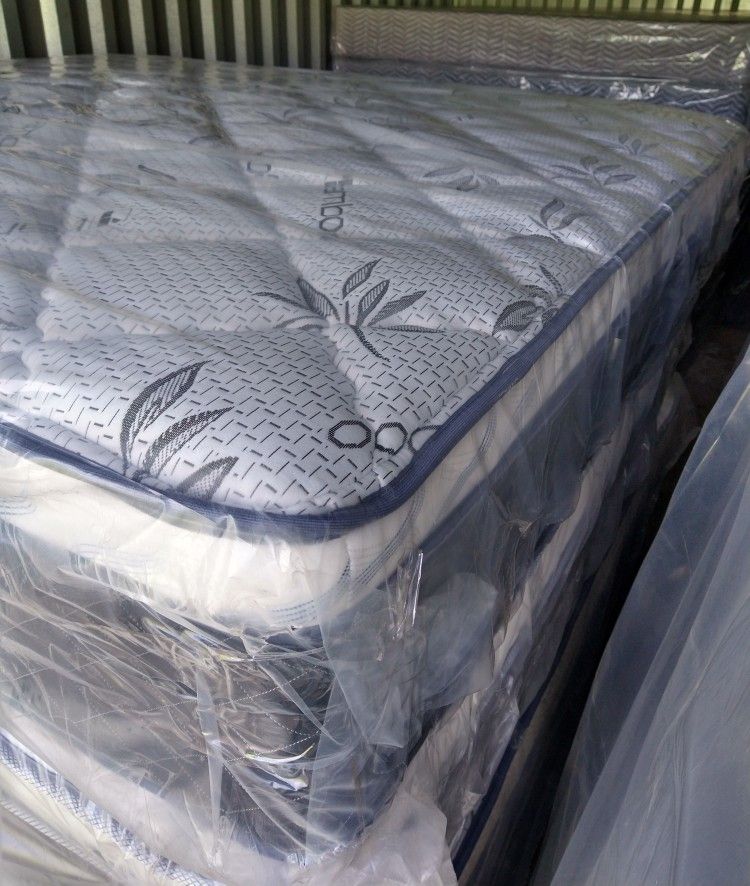 E.King Set Mattress Bamboo Pillow Top Orthopedic Medium Firm And Firm Mattress Brand New With Box Spring