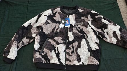 NEW Lakers Wild Collective Camo Sherpa Bomber Jacket – Women’s Large