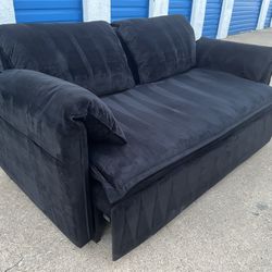 MODERN SOFA THAT CONVERTS INTO A BED‼️🚨