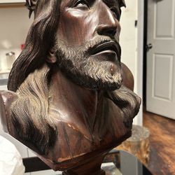 Statues 