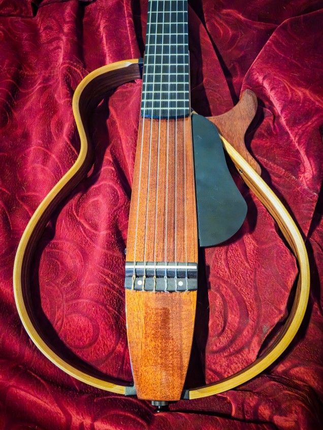 Yamaha SLG200NW Silent Nylon String Guitar Natural