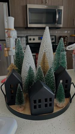 CHRISTMAS DECO