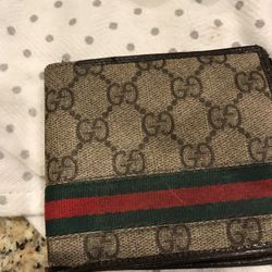 Gucci Wallet Authentic