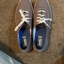 Woman Tennis Shoes