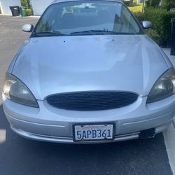 2003 Ford Taurus