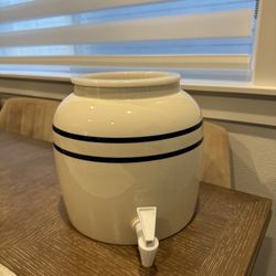 Porcelain Water Dispenser
