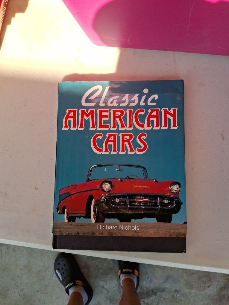 Classic American Cars Book