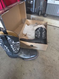 Black Leather Cowboy Boots with White Embroidery
