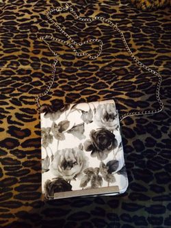 Resale cute messenger bag new-never used after all