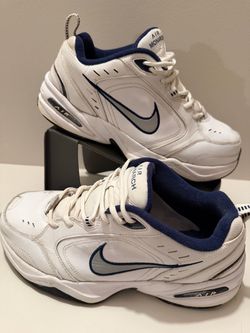 Nike Air Monarch IV pre owned men’s size 9.5 us
