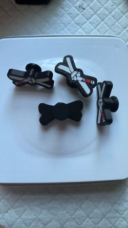 Crocs pin