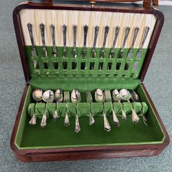 luxor plate wallace silverware (53 Pieces)