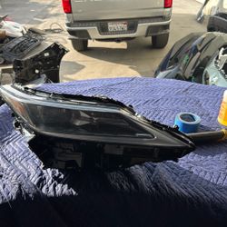 2019 2021 Lexus RX passenger Headlight,