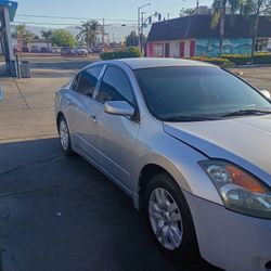 Nissan Altima 2009