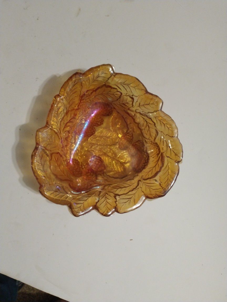 Lot 76: Vintage Carnival Glass Bowl Orange Berries and Leaves 7" Triangular Excellent