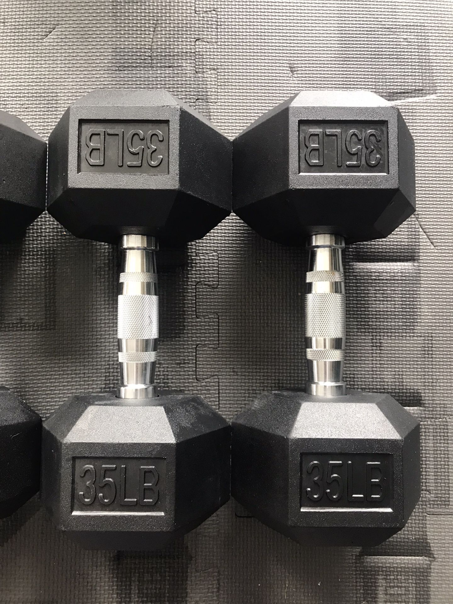 New Hex Dumbbells 💪 (2x35Lbs) for $56 Firm on Price 