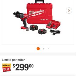 Milwaukee Drill Set