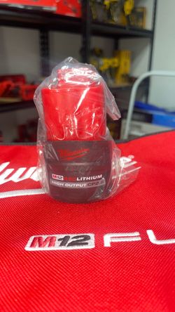 New Milwaukee M12 battery high output - 2.5 ah pick up only