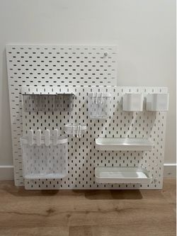 Full set of pegboard and organizers