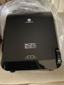 Paper Towel Dispenser