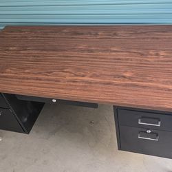 Metal desk