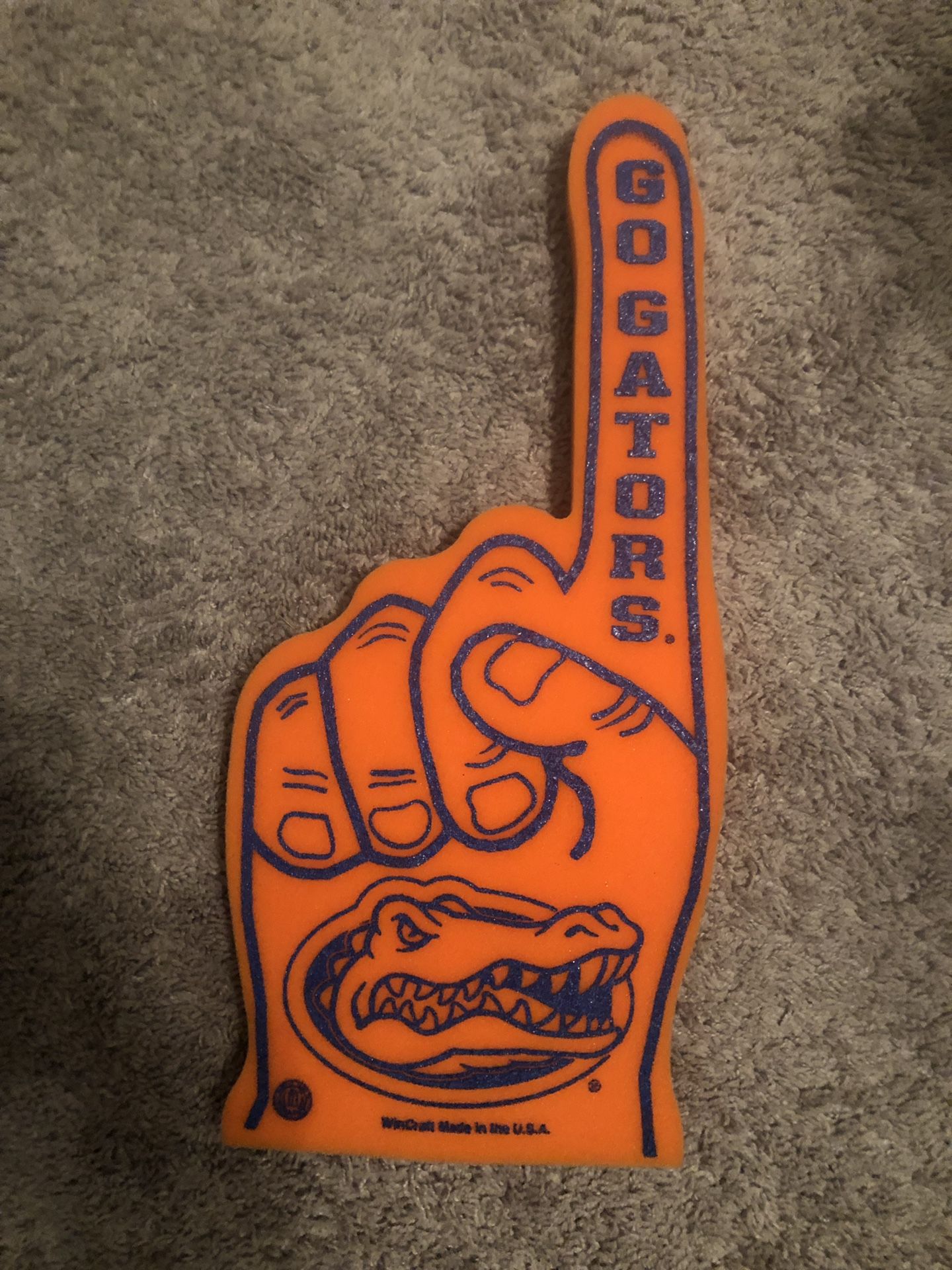 UF foam finger