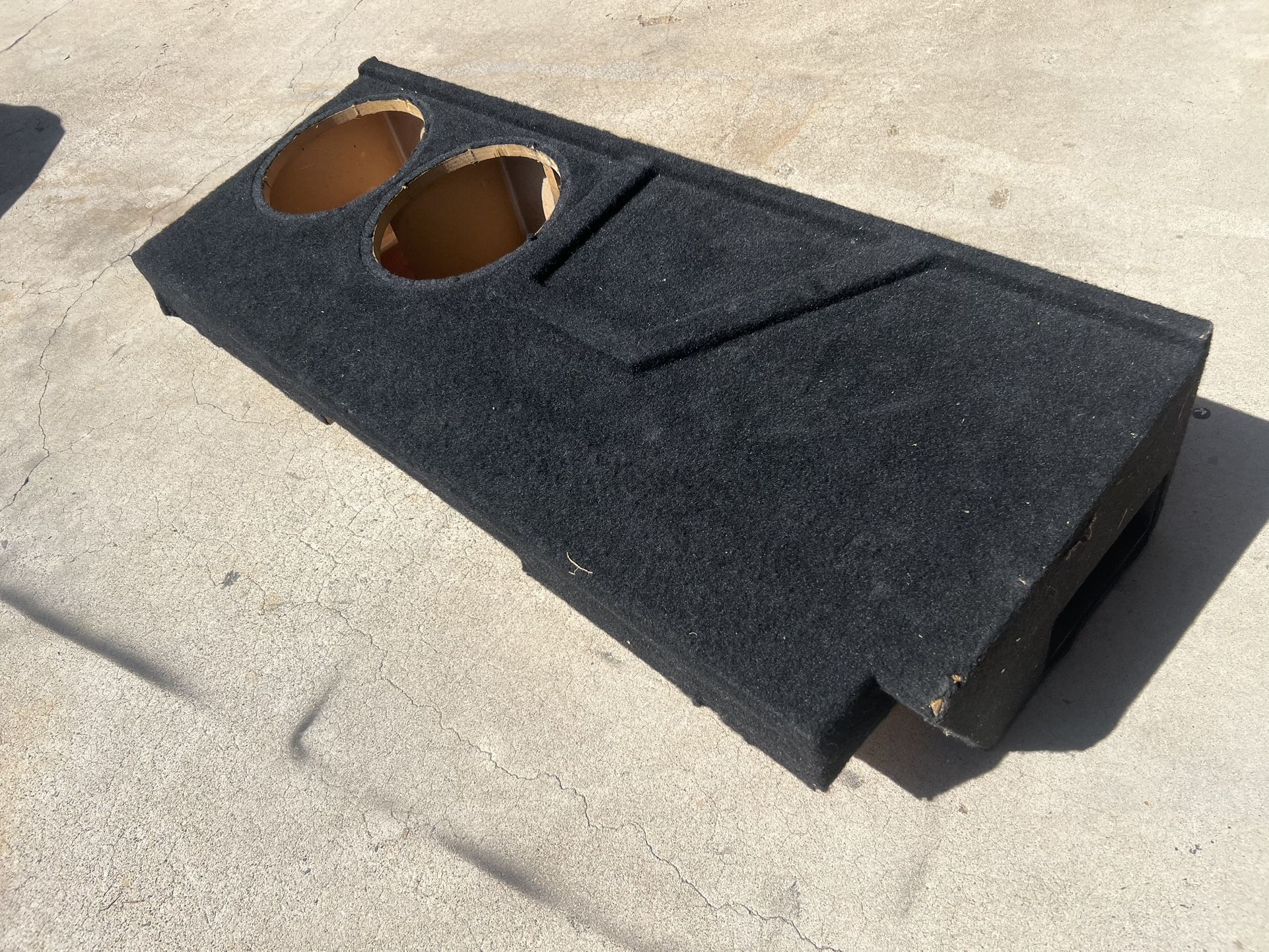 ($150 firm) Custom Built 1999 to 06 Chevy Extended cab 2/12s sub box custom built