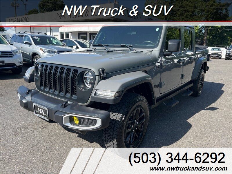 2022 Jeep Gladiator Sport