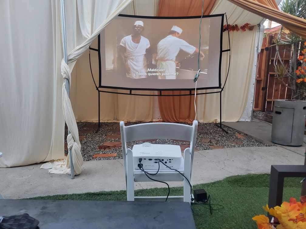 Optoma Projector And Screen Projector 