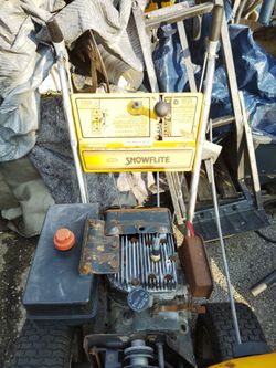 Snowflight Snowblower 1033 Snowflight Snowblower Runs Needs A Little TLC New Carburetor