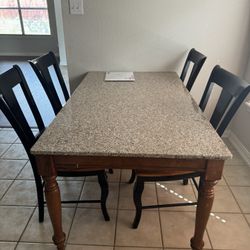 Kitchen Table + 4 Chairs