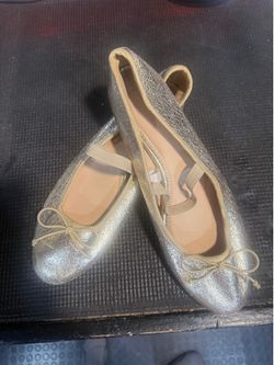 Nice shoes size 9 1/2 new only $10