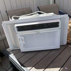 Midea 5,000 BTU Room Window Air Conditioner, Mechanical Control, DOE, For Spaces up to 150 Sq. Ft., MAW05M1YWT