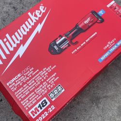 Milwaukee M18 18-Volt Lithium-Ion Brushless Cordless FORCE LOGIC Press Tool Kit w/ 1/2 in. - 2 in. Jaws Kit ( 6x Jaws )  $2499  New