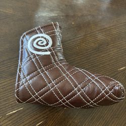 putter cover with magnetic closure