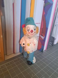 Free Porcelain Clown Trinket (For Repair)
