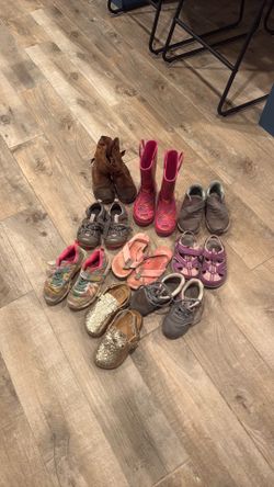 Girls shoes